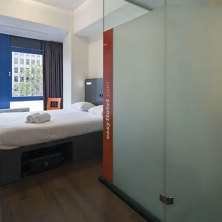 Easyhotel Centre