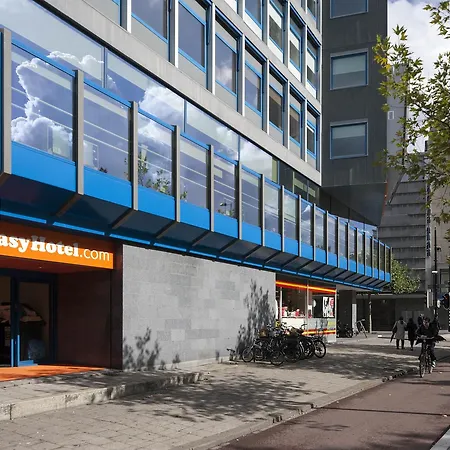 Easyhotel Centre Готель