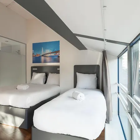 Easyhotel Centre Готель 2*